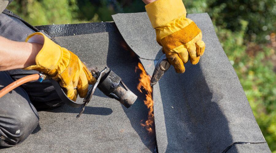 Professional gutter cleaning in Harrisburg, AR